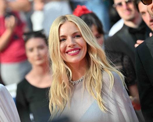 Cannes, 77th Cannes Film Festival 2024, Red Carpet Horizon: An American Saga Cannes, 77th Cannes Film Festival 2024, Red Carpet Horizon: An American Saga Pictured: Sienna Miller Cannes France  Copyright: xIPA ABACAx