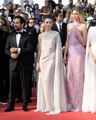 Cannes, 77th Cannes Film Festival 2024, Red carpet film Horizon: An American Saga In the photo: Alejandro Edda, Ella Hunt, Abbey Lee Kershaw  Copyright: xAlbertoxTerenghix xipa-agency.nex xPoolxPhotoxEventsx03x IPA_Agency_IPA46269862