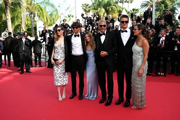 Cannes, 77th Cannes Film Festival 2024, Red Carpet Horizon: An American Saga Cannes, 77th Cannes Film Festival 2024, Red Carpet Horizon: An American Saga In the photo: Kevin Costner, Lily Costner, Hayes Logan Costner, Grace Avery Costner, Cayden Wyatt Costner, Annie Costner Cannes France  Copyright: xIPA ABACAx