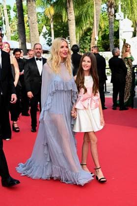 Cannes, France: Cannes, 77th Cannes Film Festival 2024, Red Carpet Ã¢â‚¬oeHorizon: An American SagaÃ¢â‚¬Â In the photo: Sienna Miller, Oli Green, Marlowe Sturridge Cannes France  - ZUMAp169 20240519_zea_p169_1275 Copyright: xSimonexComix