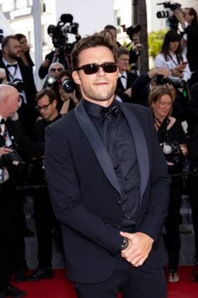 M MontÃ e des marches du film Â Horizon An american saga Â lors du 77eme Festival International du Film de Cannes Scott Eastwood MontÃ e des marches du film Â Horizon An american saga Â lors du 77eme Festival International du Film de Cannes, au Palais des Festivals Ã Cannes Le 19 mai 2024 Jacovides Moreau Bestimage Red carpet of the movie Â Horizon An american saga Â during the 77th Cannes International Film Festival at the Palais des Festivals in Cannes, France On may 19th 2024 Cannes France  Copyright: xJACOVIDES-MOREAUx xBESTIMAGExJACOVIDES-MOREAUx xBESTIMAGEx