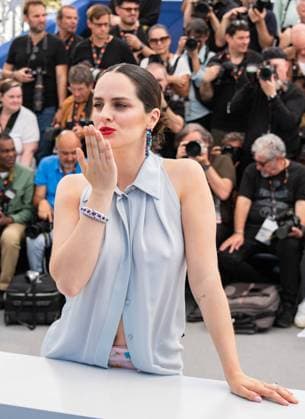 77eme Festival International du Film de Cannes Photocall du Film Les femmes au Balcon 77th International Cannes Film Festival Photocall with cast of Les femmes au Balcon movie NoÃ mie Merlant 305181 2024 05 19 Cannes France  Copyright: xAnthonyxCarrelx xStarfacex STAR_305181_001
