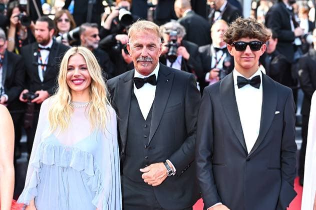 News - Horizon : An American Saga Red Carpet - The 77th Annual Cannes Film Festival Sienna Miller, Kevin Costner and Hayes Costner attend the Horizon: An American Saga Red Carpet at the 77th annual Cannes Film Festival at Palais des Festivals on May 19, 2024 in Cannes, France. Cannes Palais des Festival France Copyright: xStefanosxKyriazisx xLiveMediax LPN_1362615