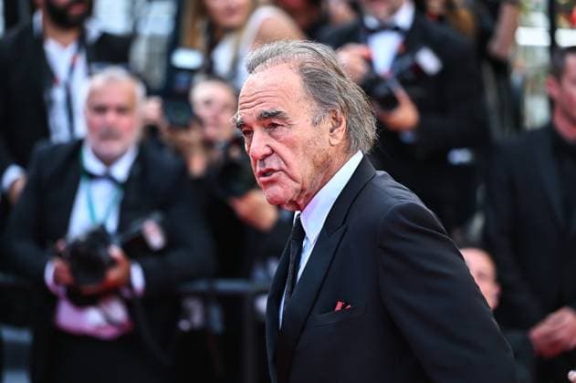 News - Horizon : An American Saga Red Carpet - The 77th Annual Cannes Film Festival Oliver Stone attends the Horizon: An American Saga Red Carpet at the 77th annual Cannes Film Festival at Palais des Festivals on May 19, 2024 in Cannes, France. Cannes Palais des Festival France Copyright: xStefanosxKyriazisx xLiveMediax LPN_1362632