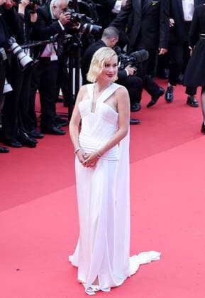J MontÃ e des marches du film Â Horizon An american saga Â lors du 77eme Festival International du Film de Cannes Claire Holt MontÃ e des marches du film Â Horizon An american saga Â lors du 77eme Festival International du Film de Cannes, au Palais des Festivals Ã Cannes Le 19 mai 2024 Jacovides Moreau Bestimage Red carpet of the movie Â Horizon An american saga Â during the 77th Cannes International Film Festival at the Palais des Festivals in Cannes, France On may 19th 2024 Cannes France  Copyright: xJACOVIDES-MOREAUx xBESTIMAGExJACOVIDES-MOREAUx xBESTIMAGEx