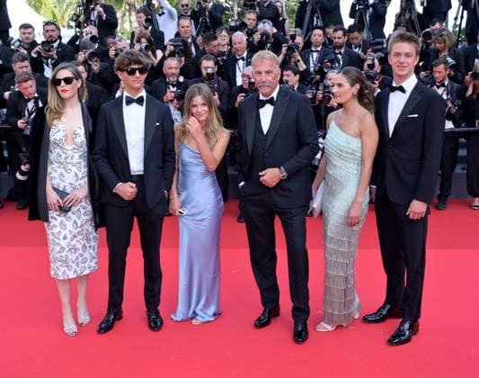 Horizon: An American Saga premiere at 77th Festival de Cannes - Cannes, France CANNES, FRANCE. May 19, 2024: Kevin Costner, Lily Costner, Hayes Logan Costner, Grace Avery Costner, Annie Costner & Cayden Wyatt Costner at the Horizon: An American Saga premiere at the 77th Festival de Cannes. Picture: Paul Smith Featureflash Cannes France  Copyright: xPaulxSmithx xFeatureflashx