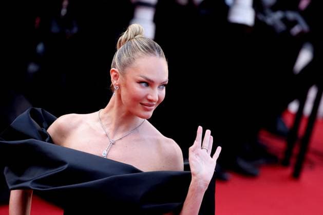 J MontÃ e des marches du film Â Horizon An american saga Â lors du 77eme Festival International du Film de Cannes Candice Swanepoel MontÃ e des marches du film Â Horizon An american saga Â lors du 77eme Festival International du Film de Cannes, au Palais des Festivals Ã Cannes On may 19th 2024 Jacovides Moreau Bestimage Red carpet of the movie Â Horizon An american saga Â during the 77th Cannes International Film Festival at the Palais des Festivals in Cannes, France On may 19th 2024 Cannes France  Copyright: xJACOVIDES-MOREAUx xBESTIMAGExJACOVIDES-MOREAUx xBESTIMAGEx