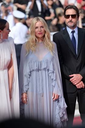 Horizon: An American Saga premiere at 77th Festival de Cannes - Cannes, France CANNES, FRANCE. May 19, 2024: Sienna Miller at the Horizon: An American Saga premiere at the 77th Festival de Cannes. Picture: Paul Smith Featureflash Cannes France  Copyright: xPaulxSmithx xFeatureflashx