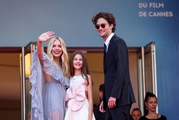 Cannes - Horizon: An American Saga Screening Sienna Miller, Marlowe Sturridge and Oli Green attend the Horizon: An American Saga Red Carpet at the 77th annual Cannes Film Festival at Palais des Festivals on May 19, 2024 in Cannes, France. Photo by Shootpix ABACAPRESS.COM Cannes France  Copyright: xShootpix ABACAx