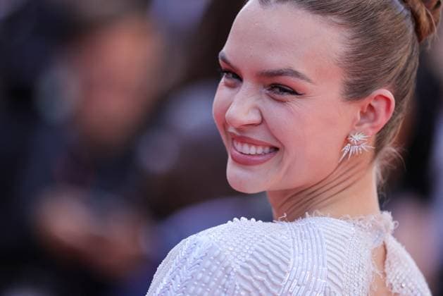 Cannes - Horizon: An American Saga Screening Josephine Skriver attends the Horizon: An American Saga Red Carpet at the 77th annual Cannes Film Festival at Palais des Festivals on May 19, 2024 in Cannes, France Photo by Shootpix ABACAPRESS.COM Cannes France  Copyright: xShootpix ABACAx