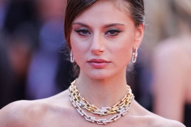 Cannes - Horizon: An American Saga Screening Carina Zavline attends the Horizon: An American Saga Red Carpet at the 77th annual Cannes Film Festival at Palais des Festivals on May 19, 2024 in Cannes, France. Photo by Shootpix ABACAPRESS.COM Cannes France  Copyright: xShootpix ABACAx