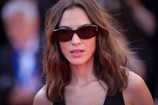 Cannes - Horizon: An American Saga Screening Alexa Chung attends the Horizon: An American Saga Red Carpet at the 77th annual Cannes Film Festival at Palais des Festivals on May 19, 2024 in Cannes, France. Photo by Shootpix ABACAPRESS.COM Cannes France  Copyright: xShootpix ABACAx