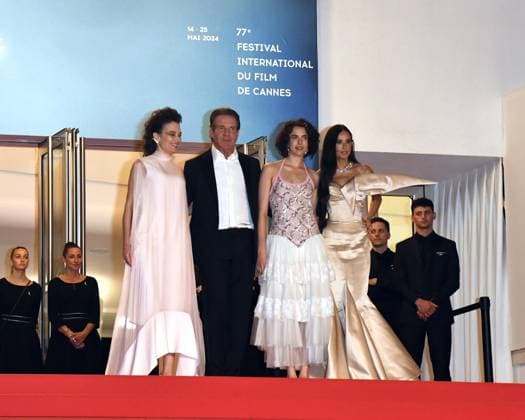 Cannes, 77th Cannes Film Festival 2024, Red carpet film The Substance In the photo: Dennis Quaid, Margaret Qualley, Coralie Fargeat, Demi Moore  Copyright: xSimonexComix xipa-agency.netx xPoolxPhotoxEventsx03x IPA_Agency_IPA46279306