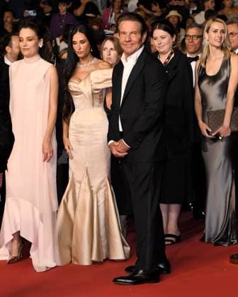 Cannes, 77th Cannes Film Festival 2024, Red carpet film The Substance In the photo: Dennis Quaid, Coralie Fargeat, Demi Moore  Copyright: xSimonexComix xipa-agency.netx xPoolxPhotoxEventsx03x IPA_Agency_IPA46279311