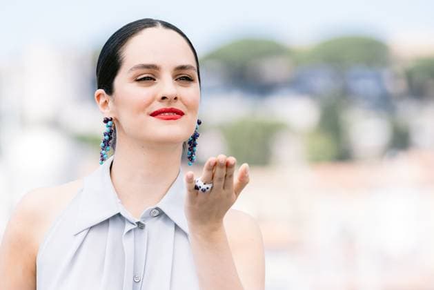 77eme Festival International du Film de Cannes Photocall with Les femmes au Balcon 77th International Cannes Film Festival Photocall with Les Femmes au Balcon movie cast 305196 2024 05 19 Alpes Maritimes Cannes France Merlant, NoÃ mie  Copyright: xTerencexBaelenx STAR_305196_017