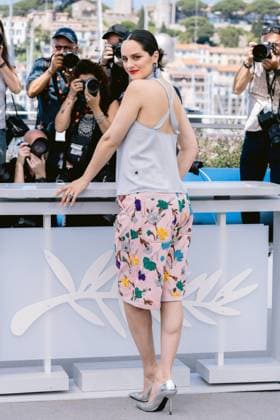 77eme Festival International du Film de Cannes Photocall with Les femmes au Balcon 77th International Cannes Film Festival Photocall with Les Femmes au Balcon movie cast 305196 2024 05 19 Alpes Maritimes Cannes France Merlant, NoÃ mie  Copyright: xTerencexBaelenx STAR_305196_027