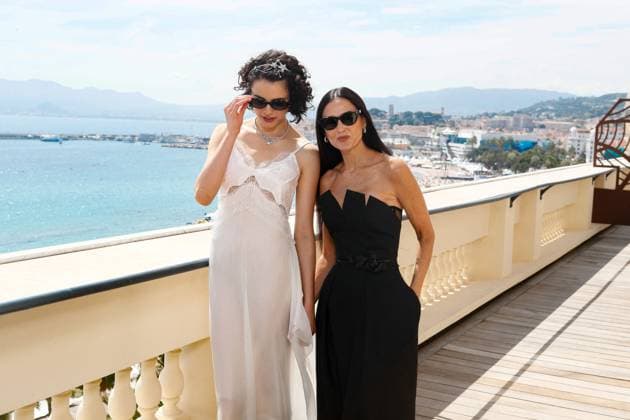 Photocall of The Substitute at Hotel Carlton in Cannes, France, May 19, 2024 Margaret Qualley, Demi Moore Photocall of The Substitute at Hotel Carlton in Cannes, France, May 19, 2024 Christophe Clovis Bestimage Photocall of The Substitute at Hotel Carlton at the 77th Cannes International Film Festival on 19 May 2024 France  Copyright: xChristophexClovisx xBestimagexChristophexClovisx xBestimagex