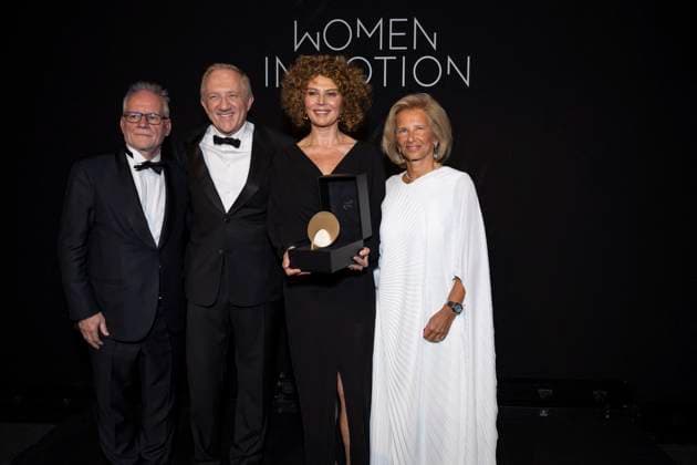 B Award ceremony during the Women in Motion dinner by the Kering group, Place de la Castre, at the 77th Cannes International Film Festival Thierry FrÃ maux, Francois Henri Pinault, Donna Langley, Iris Knobloch Award ceremony during the Women in Motion dinner by the Kering group, Place de la Castre, at the 77th Festival International du Film de Cannes On May 19, 2024 Olivier Borde Bestimage Women in Motion 2024 Award during the Kering And Cannes Film Festival Official Dinner, at the 77th annual Cannes Film Festival On May 19, 2024 Cannes France  Copyright: xOLIVIERxBORDEx xBESTIMAGExOLIVIERxBORDEx xBESTIMAGEx