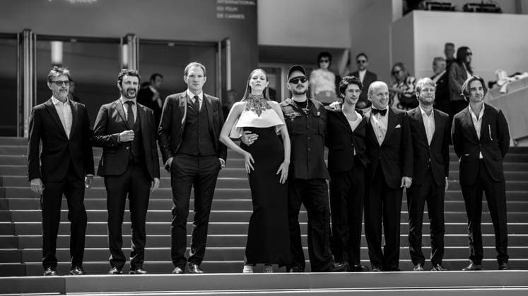 77eme Festival International du Film de Cannes Montee des marches du film Limonov 19 mai 77th International Cannes Film Festival Red carpet of Limonov movie 305202 2024 05 16 Mirochnichenko, Viktoria Whishaw, Ben Serebrennikov, Kirill  Copyright: xEstellexCarlierx xStarfacex STAR_305202_010