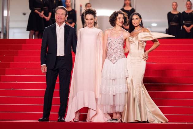 Cannes The Substance DB Dennis Quaid, Coralie Fargeat, Margaret Qualley and Demi Moore attend the The Substance Red Carpet at the 77th annual Cannes Film Festival at Palais des Festivals on May 19, 2024 in Cannes, France. Photo by Davids Boyer ABACAPRESS.COM Cannes France  Copyright: xBoyerxDavid ABACAx