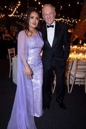 B PersonnalitÃ s aun diner Women in Motion par le groupe Kering, Place de la Castre, lors du 77eme Festival International du Film de Cannes Salma Hayek et son mari Francois Henri Pinault PersonnalitÃ s au diner Women in Motion par le groupe Kering, Place de la Castre, at the 77th annual Cannes Film Festival On May 19, 2024 Olivier Borde Bestimage 2024 Kering Women In Motion Awards and Cannes Film Festival Presidential Dinner at the 77th annual Cannes Film Festival at the Place de la Castre On May 19, 2024 Cannes France  Copyright: xOLIVIERxBORDEx xBESTIMAGExOLIVIERxBORDEx xBESTIMAGEx