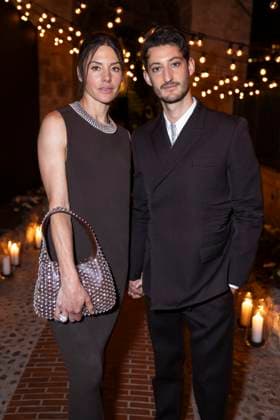 B PersonnalitÃ s aun diner Women in Motion par le groupe Kering, Place de la Castre, lors du 77eme Festival International du Film de Cannes Natasha Andrews et son compagnon Pierre Niney PersonnalitÃ s au diner Women in Motion par le groupe Kering, Place de la Castre, lors du 77eme Festival International du Film de Cannes Le 19 mai 2024 Olivier Borde Bestimage 2024 Kering Women In Motion Awards and Cannes Film Festival Presidential Dinner at the 77th annual Cannes Film Festival at the Place de la Castre On May 19, 2024 Cannes France  Copyright: xOLIVIERxBORDEx xBESTIMAGExOLIVIERxBORDEx xBESTIMAGEx