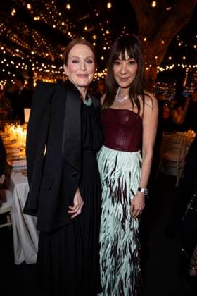 B PersonnalitÃ s aun diner Women in Motion par le groupe Kering, Place de la Castre, lors du 77eme Festival International du Film de Cannes Julianne Moore, Michelle Yeoh PersonnalitÃ s au diner Women in Motion par le groupe Kering, Place de la Castre, lors du 77eme Festival International du Film de Cannes Le 19 mai 2024 Olivier Borde Bestimage 2024 Kering Women In Motion Awards and Cannes Film Festival Presidential Dinner at the 77th annual Cannes Film Festival at the Place de la Castre On May 19, 2024 Cannes France  Copyright: xOLIVIERxBORDEx xBESTIMAGExOLIVIERxBORDEx xBESTIMAGEx