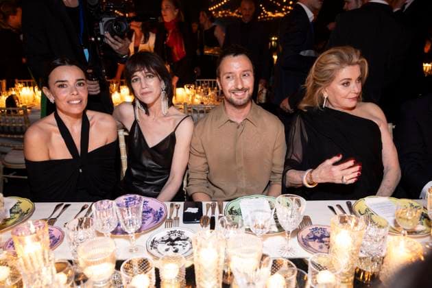 B PersonnalitÃ s aun diner Women in Motion par le groupe Kering, Place de la Castre, lors du 77eme Festival International du Film de Cannes Elodie Bouchez, Charlotte Gainsbourg, Anthony Vaccarello, Catherine Deneuve PersonnalitÃ s au diner Women in Motion par le groupe Kering, Place de la Castre, at the 77th Cannes International Film Festival On May 19, 2024 Olivier Borde Bestimage 2024 Kering Women In Motion Awards and Cannes Film Festival Presidential Dinner at the 77th annual Cannes Film Festival at the Place de la Castre On May 19, 2024 Cannes France  Copyright: xOLIVIERxBORDEx xBESTIMAGExOLIVIERxBORDEx xBESTIMAGEx