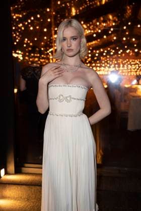 B PersonnalitÃ s aun diner Women in Motion par le groupe Kering, Place de la Castre, lors du 77eme Festival International du Film de Cannes Lara Cosima PersonnalitÃ s au diner Women in Motion par le groupe Kering, Place de la Castre, lors du 77eme Festival International du Film de Cannes Le 19 mai 2024 Olivier Borde Bestimage 2024 Kering Women In Motion Awards and Cannes Film Festival Presidential Dinner at the 77th annual Cannes Film Festival at the Place de la Castre On May 19, 2024 Cannes France  Copyright: xOLIVIERxBORDEx xBESTIMAGExOLIVIERxBORDEx xBESTIMAGEx