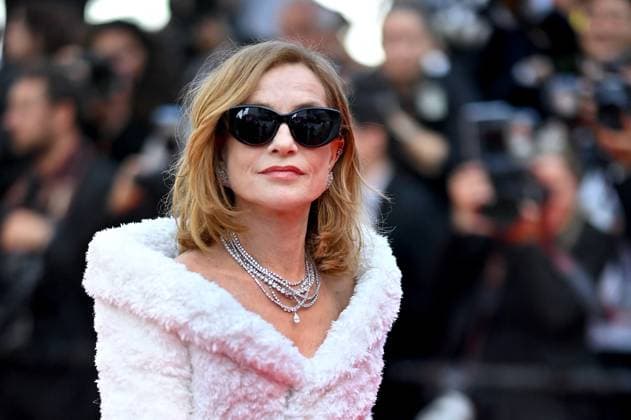 Cannes - Horizon: An American Saga Red Carpet Isabelle Huppert attend the Horizon: An American Saga Red Carpet at the 77th annual Cannes Film Festival at Palais des Festivals on May 19, 2024 in Cannes, France. Photo by Franck Castel ABACAPRESS.COM Cannes France  Copyright: xCastelxFranck ABACAx