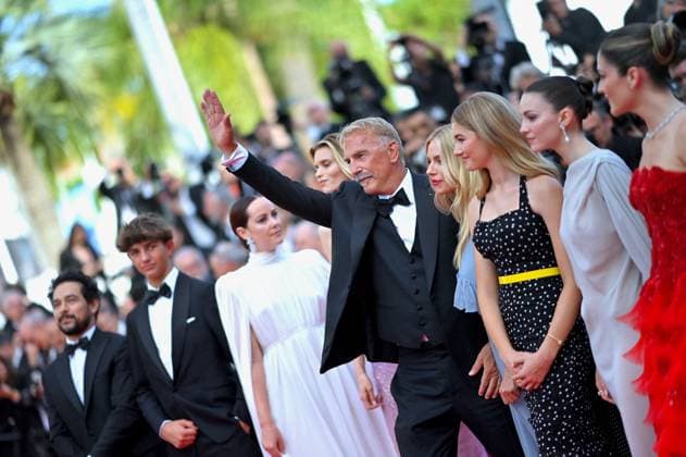 Cannes - Horizon: An American Saga Red Carpet Kevin Costner attend the Horizon: An American Saga Red Carpet at the 77th annual Cannes Film Festival at Palais des Festivals on May 19, 2024 in Cannes, France. Photo by Franck Castel ABACAPRESS.COM Cannes France  Copyright: xCastelxFranck ABACAx