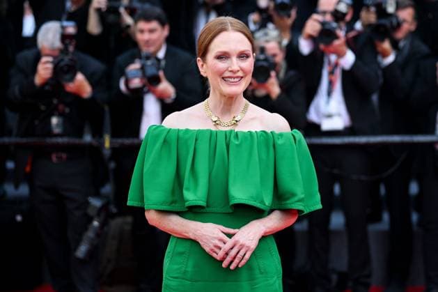 Entertainment Themen der Woche KW20 Entertainment Bilder des Tages 77eme Festival International du Film de Cannes Marche du film Horizon An american Saga 77th International Cannes Film Festival Red carpet for Kevin Costner movie Festival de Cannes 2024 77e Ã dition montee Horizon An American Saga Julianne Moore 305214 2024 05 19  Copyright: xLionelxGuericolas MPPx STAR_305214_149