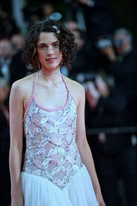 Cannes - The Substance Red Carpet Margaret Qualley attends the The Substance Red Carpet at the 77th annual Cannes Film Festival at Palais des Festivals on May 19, 2024 in Cannes, France. Photo by Franck Castel ABACAPRESS.COM Cannes France  Copyright: xCastelxFranck ABACAx