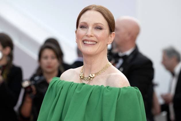 Cannes - Horizon: An American Saga Screening Julianne Moore attends the Horizon: An American Saga Red Carpet at the 77th annual Cannes Film Festival at Palais des Festivals on May 19, 2024 in Cannes, France. Photo by David Niviere ABACAPRESS.COM Cannes France  Copyright: xNivierexDavid ABACAPRESS.COMx