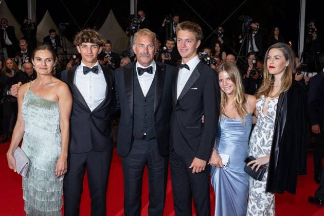 Cannes - Horizon: An American Saga Screening Annie Costner, Hayes Logan Costner, Kevin Costner, Cayden Wyatt Costner, Grace Avery Costner and Lily Costner depart the Horizon: An American Saga Red Carpet at the 77th annual Cannes Film Festival at Palais des Festivals on May 19, 2024 in Cannes, France. Photo by Shootpix ABACAPRESS.COM Cannes France  Copyright: xShootpix ABACAx