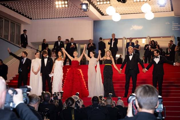 Cannes - Horizon: An American Saga Screening Hayes Logan Costner, Luke Wilson, Jena Malone, WasÃ Chief, Kevin Costner, Isabelle Fuhrman, Ella Hunt, Georgia MacPhail and Alejandro Edda depart the Horizon: An American Saga Red Carpet at the 77th annual Cannes Film Festival at Palais des Festivals on May 19, 2024 in Cannes, France. Photo by Shootpix ABACAPRESS.COM Cannes France  Copyright: xShootpix ABACAx