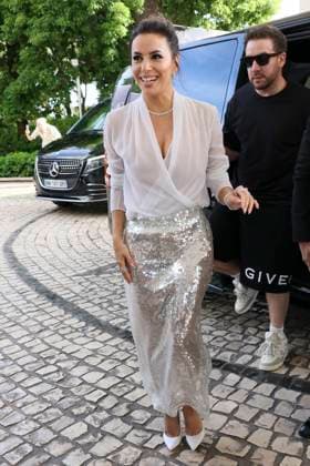 Cannes - Eva Longoria At The Martinez Eva Longoria is spotted at Hotel Martinez during the 77th Cannes Film Festival on May 19, 2024 in Cannes, France. Photo by Marco Piovanotto ABACAPRESS.COM Cannes France  Copyright: xPiovanottoxMarco ABACAx