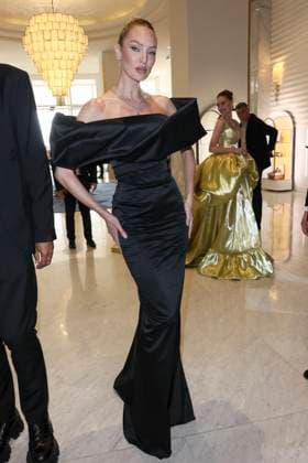 Cannes - Candice Swanepoel At The Martinez Candice Swanepoel is spotted at Hotel Martinez during the 77th Cannes Film Festival on May 19, 2024 in Cannes, France. Photo by Marco Piovanotto ABACAPRESS.COM Cannes France  Copyright: xPiovanottoxMarco ABACAx
