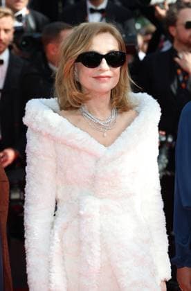 May 19, 2024, Cannes, France: Isabelle Huppert attends the Horizon: An American Saga Red Carpet at the 77th annual Cannes Film Festival at Palais des Festivals on May 19, 2024 in Cannes, France. Cannes France - ZUMAs181 20240519_zea_s181_056 Copyright: xDGPx