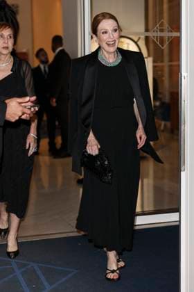 Cannes - Julianne Moore At The Martinez Julianne Moore is spotted at Hotel Martinez during the 77th Cannes Film Festival on May 19, 2024 in Cannes, France. Photo by Marco Piovanotto ABACAPRESS.COM Cannes France  Copyright: xPiovanottoxMarco ABACAx