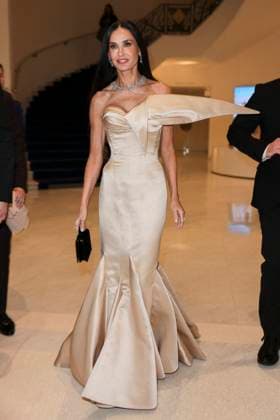 Cannes - Demi Moore At The Martinez Demi Moore is spotted at Hotel Martinez during the 77th Cannes Film Festival on May 19, 2024 in Cannes, France. Photo by Marco Piovanotto ABACAPRESS.COM Cannes France  Copyright: xPiovanottoxMarco ABACAx
