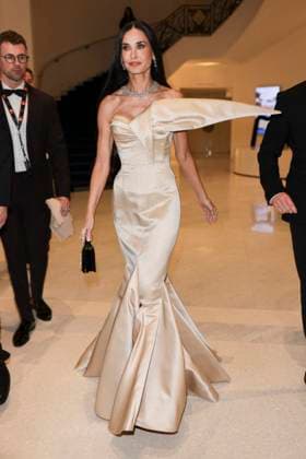 Cannes - Demi Moore At The Martinez Demi Moore is spotted at Hotel Martinez during the 77th Cannes Film Festival on May 19, 2024 in Cannes, France. Photo by Marco Piovanotto ABACAPRESS.COM Cannes France  Copyright: xPiovanottoxMarco ABACAx