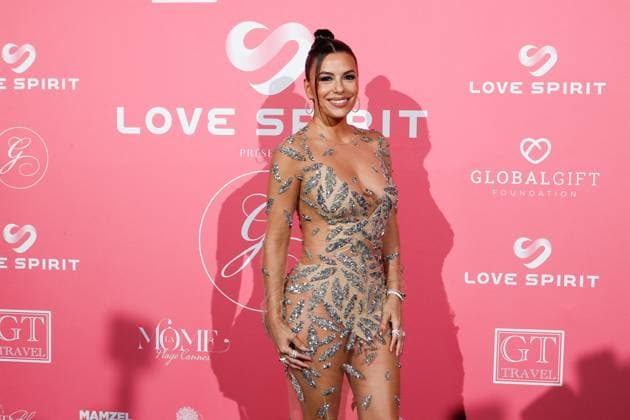 Global Gift Gala Evening at La MÃ me beach during the 77th Cannes International Film Festival Eva Longoria Global Gift Gala Evening at La MÃ me beach during the 77th Cannes International Film Festival on May 19, 2024 Christophe Clovis Bestimage Global Gift Gala Evening at La MÃ me beach during the 77th Cannes International Film Festival on May 19, 2024 Cannes France  Copyright: xChristophexClovisx xBestimagexChristophexClovisx xBestimagex