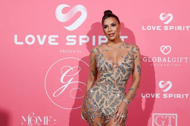 Global Gift Gala Evening at La MÃ me beach during the 77th Cannes International Film Festival Eva Longoria Global Gift Gala Evening at La MÃ me beach during the 77th Cannes International Film Festival on May 19, 2024 Christophe Clovis Bestimage Global Gift Gala Evening at La MÃ me beach during the 77th Cannes International Film Festival on May 19, 2024 Cannes France  Copyright: xChristophexClovisx xBestimagexChristophexClovisx xBestimagex
