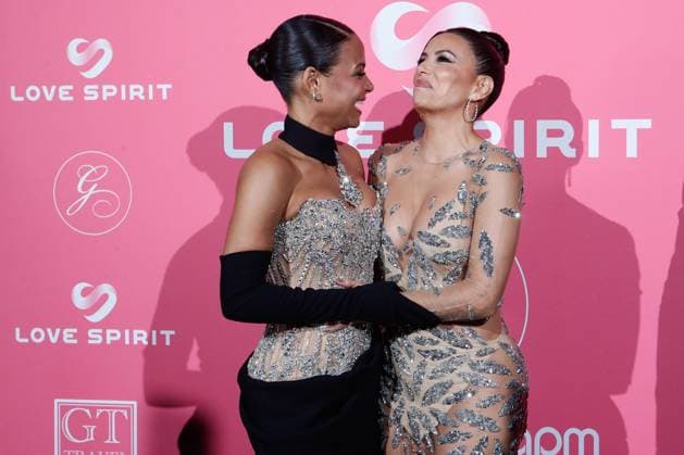 Global Gift Gala Evening at La MÃ me beach during the 77th Cannes International Film Festival Christina Milian and Eva Longoria, victims of an outfit incident, get hung up for a few seconds because of their dresses Global Gift Gala Evening at La MÃ me beach during the 77th Cannes International Film Festival on May 19, 2024 Christophe Clovis Bestimage Global Gift Gala Evening at La MÃ me beach during the 77th Cannes International Film Festival on May 19, 2024 Cannes France  Copyright: xChristophexClovisx xBestimagexChristophexClovisx xBestimagex
