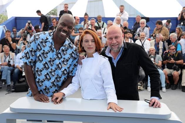 Photocall du film Le Proces du Chien lors du 77eme Festival International du Film de Cannes Jean Pascal Zadi, Laetitia Dosch, Francois Damiens Photocall du film Le Proces du Chien lors du 77eme Festival International du Film de Cannes le 19 mai 2024 Jacovides Moreau Bestimage Photocall for the film Le Proces du Chien at the 77th Cannes International Film Festival on 19 May 2024 Cannes France  Copyright: xJACOVIDES-MOREAUx xBESTIMAGExJACOVIDES-MOREAUx xBESTIMAGEx