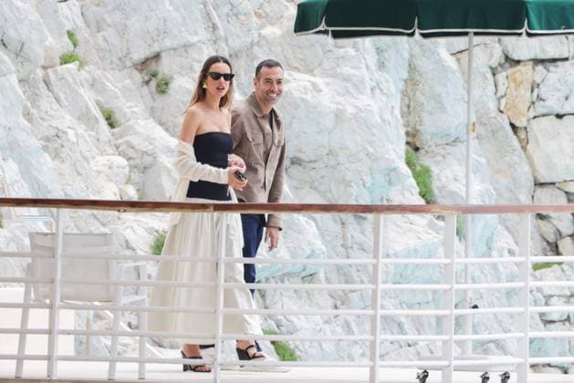 Alessandra Ambrosio At Eden Roc - Antibes Alessandra Ambrosio and Mohammed Al Turki enjoying at the Eden Roc hotel, in Antibes, France, on May 20, 2024, during the 77th Annual Cannes Film Festival. Photo by ABACAPRESS.COM Antibes France  Copyright: xABACAx