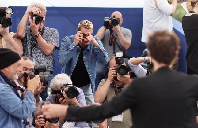 Photocall du film En Fanfare Cannes Premiere lors du 77eme Festival International du Film de Cannes Pierre Lottin face Ã Benjamin Lavernhe de dos Photocall du film En Fanfare Cannes Premiere lors du 77eme Festival International du Film de Cannes 14 25 mai 2024 , le 20 mai 2024 Jacovides Moreau Bestimage Photocall of the film The Marching Band Cannes Premiere during the 77th Cannes International Film Festival May 14 25, 2024 , May 20th, 2024 Cannes France  Copyright: xJACOVIDES-MOREAUx xBESTIMAGExJACOVIDES-MOREAUx xBESTIMAGEx