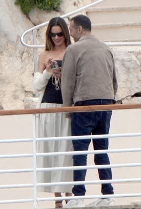 Alessandra Ambrosio At Eden Roc - Antibes Alessandra Ambrosio and Mohammed Al Turki enjoying at the Eden Roc hotel, in Antibes, France, on May 20, 2024, during the 77th Annual Cannes Film Festival. Photo by ABACAPRESS.COM Antibes France  Copyright: xABACAx