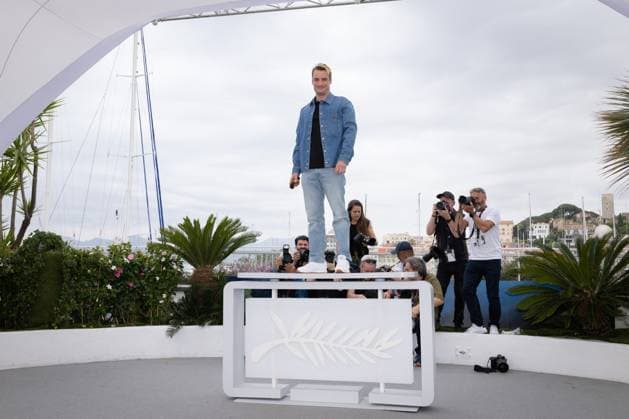 Cannes - En Fanfare Photocall Pierre Lottin attend the En Fanfare (The Marching Band) photocall at the 77th annual Cannes Film Festival at Palais des Festivals on May 20, 2024 in Cannes, France. Photo by Shootpix ABACAPRESS.COM Cannes France  Copyright: xShootpix ABACAx